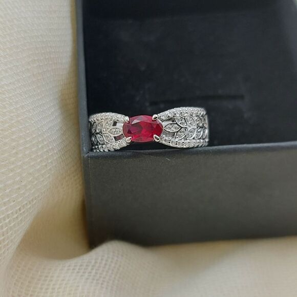 925 Sterling Silver Ruby Wreath Ring - Picture 2 of 13